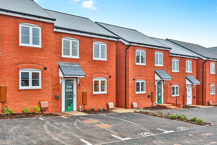 2 Bedroom Semi Detached House For Sale In Rose Way, Edwalton, Nottingham, NG12