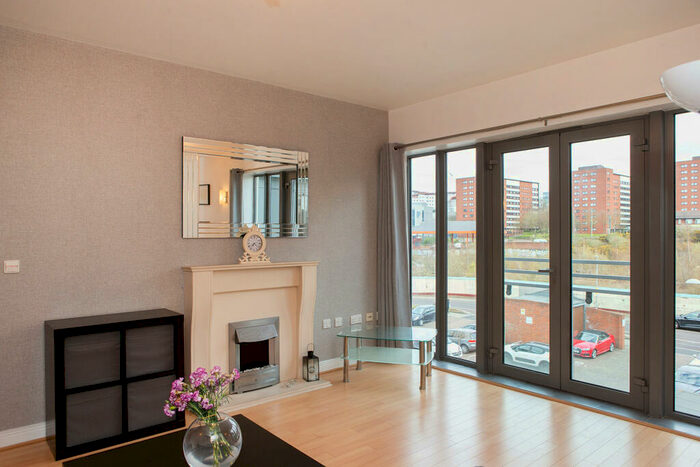 2 Bedroom Flat To Rent In Fletcher Road, Gateshead, NE8