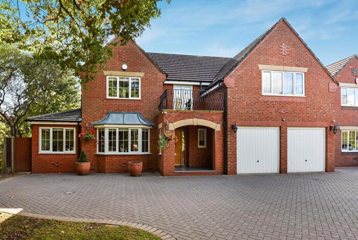 5 Bedroom Detached House For Sale In Grovefield Crescent, Balsall Common, CV7