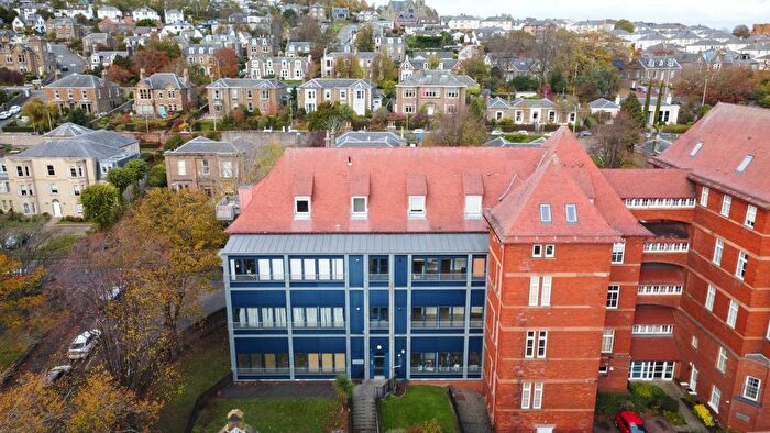 3 Bedroom Flat For Sale In Scrimgeour Place, Dundee, DD3