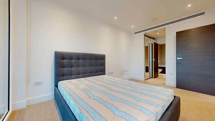 2 Bedroom Flat To Rent In Conquest Tower, Southwark, SE1
