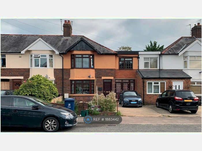 5 Bedroom Semi-Detached House To Rent In Cricket Road, Oxford, OX4