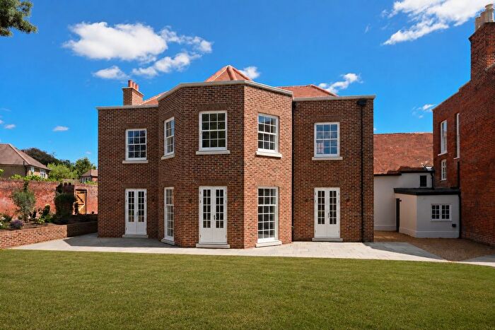 4 Bedroom Semi-Detached House To Rent In Mill Road, Cobham, Surrey, KT11