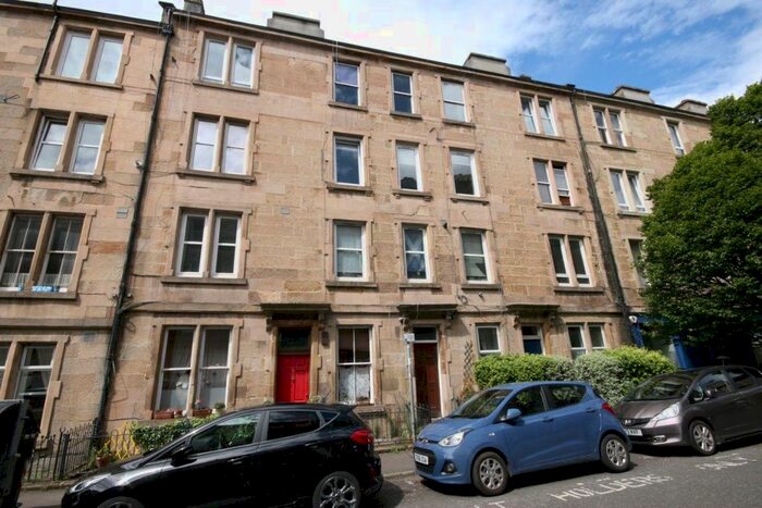 2 Bedroom Flat To Rent In Bryson Road, Edinburgh, EH11