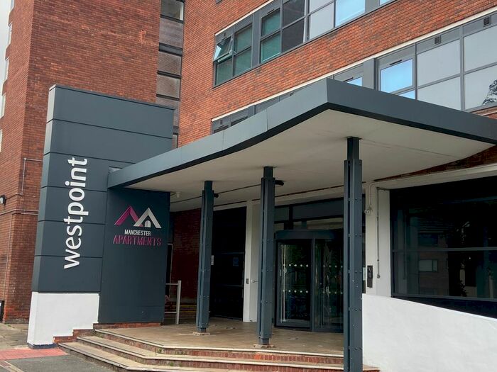 1 Bedroom Flat For Sale In Chester Road, Manchester, M16