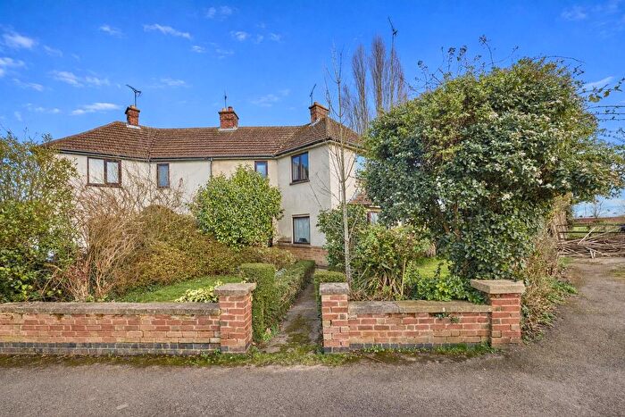 3 Bedroom Semi Detached House For Sale In Lucas Road, Burbage, Hinckley, LE10