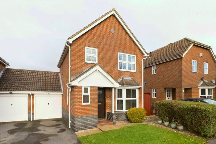 3 Bedroom Detached House For Sale In Izzard Rise, Great Paxton, St. Neots, Cambridgeshire PE19