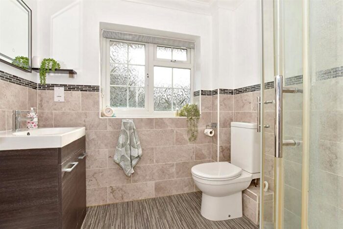 3 Bedroom End Of Terrace House For Sale In Eden Road, Totland Bay, Isle Of Wight, PO39