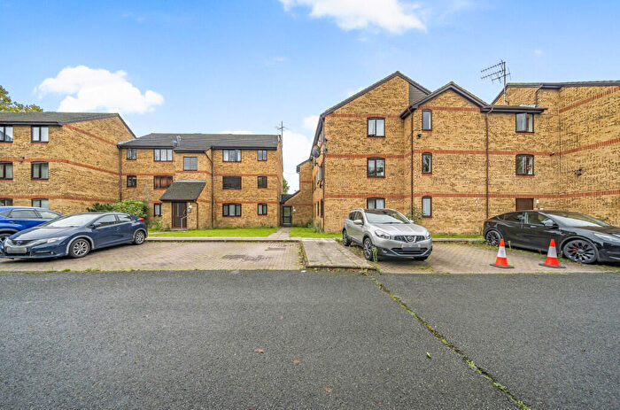 1 Bedroom Apartment For Sale In Abbey Lane, Stratford, London, E15