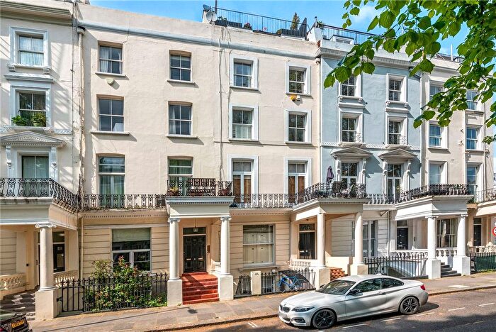 2 Bedroom Flat To Rent In St Stephens Gardens, London, W2