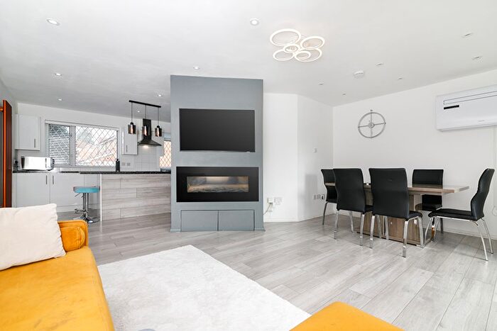 3 Bedroom Semi Detached House To Rent In Blackborne Road, Dagenham, RM10