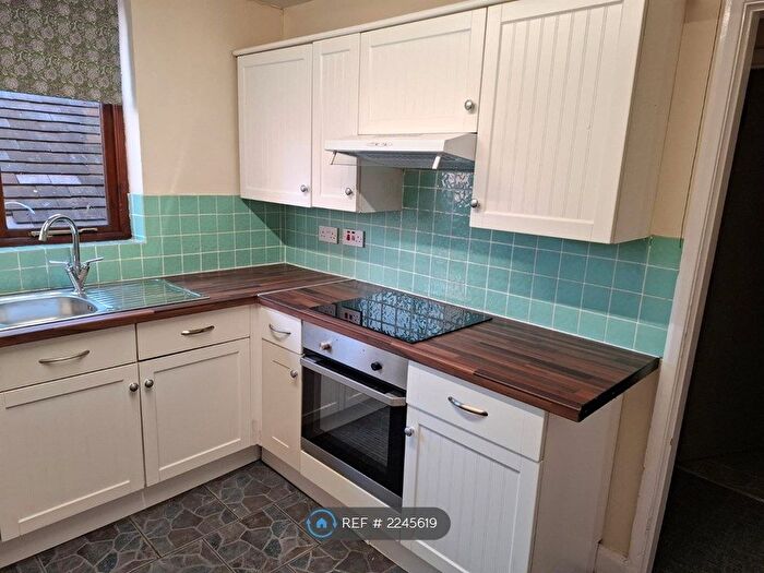 2 Bedroom Flat To Rent In Cleobury, Cleobury Mortimer, Kidderminster, DY14