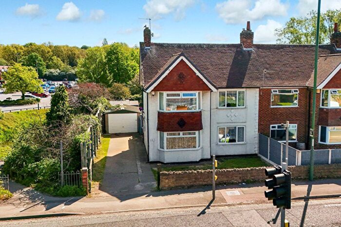 3 Bedroom Semi-Detached House For Sale In Hucknall Lane, Nottingham, NG6