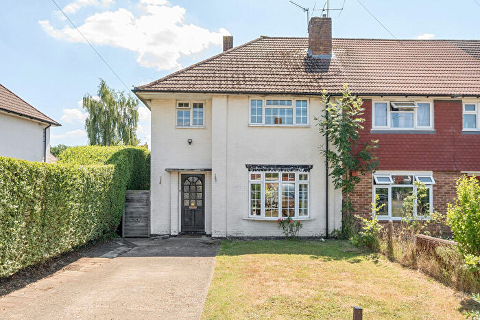 3 Bedroom End Of Terrace House For Sale In The Fairway, Leatherhead, KT22