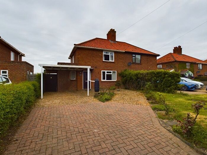 Semi-Detached House For Sale In Woodrow Lane, Aslacton, Norwich, Norfolk, NR15