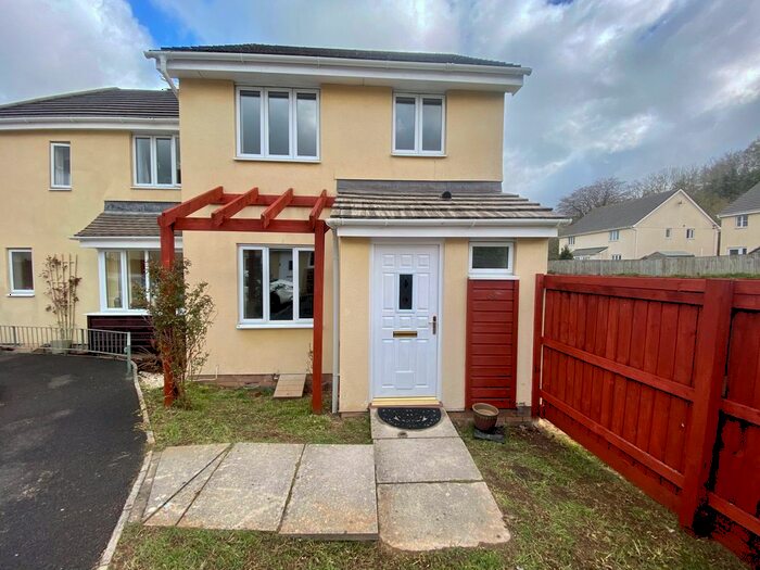 3 Bedroom Semi-Detached House To Rent In Quarry Fields, Okehampton, Devon, EX20