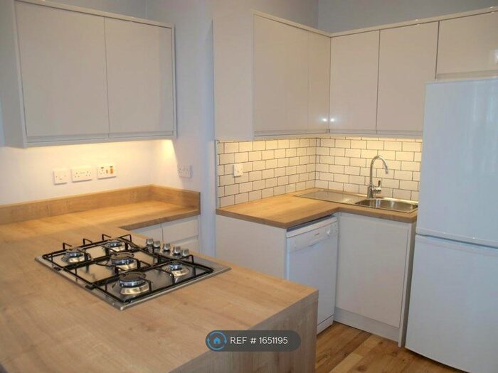 2 Bedroom Flat To Rent In White Street, Glasgow, G11