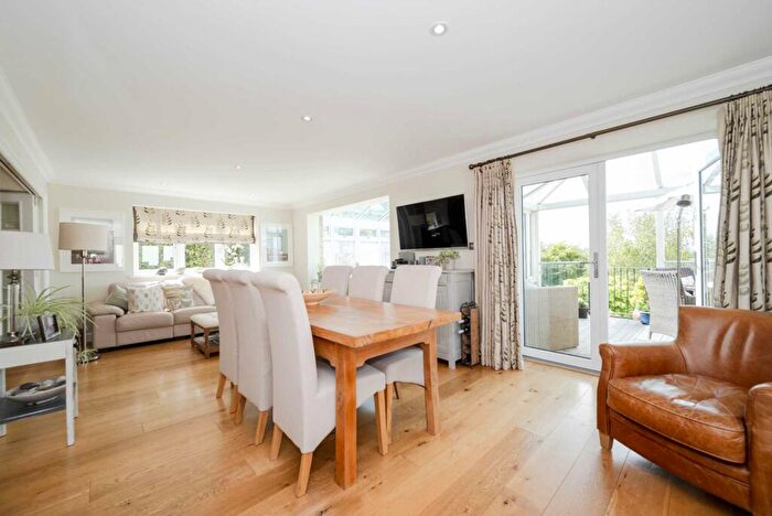 4 Bedroom Detached House For Sale In Over Norton Road, Chipping Norton, OX7