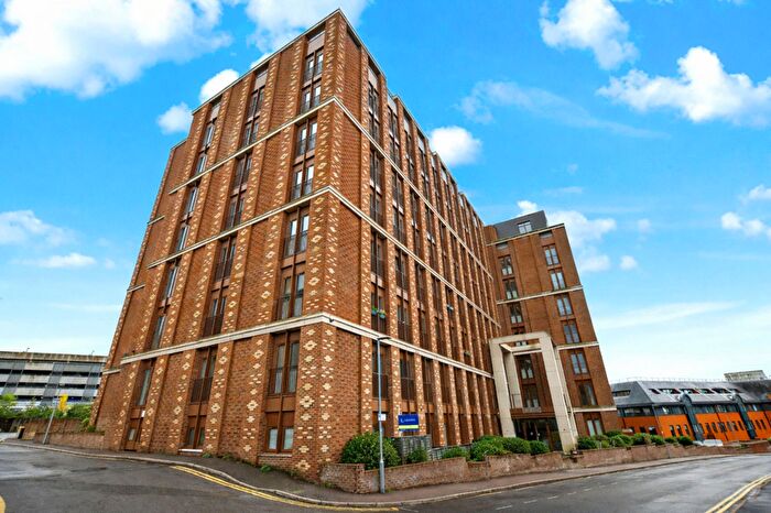 1 Bedroom Apartment For Sale In Grosvenor Road, Ziggurat House, AL1