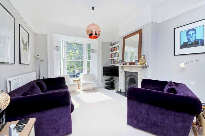 4 Bedroom End Of Terrace House To Rent In Penshurst Road, South Hackney, London, E9