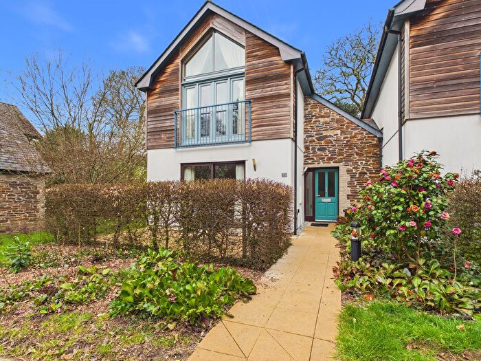 2 Bedroom Property For Sale In Carnon Downs, Truro - Delightful Holiday Cottage, TR3