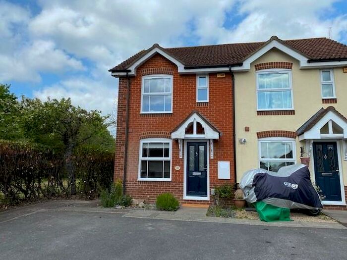 2 Bedroom End Of Terrace House To Rent In Kingfisher Way, Romsey, SO51