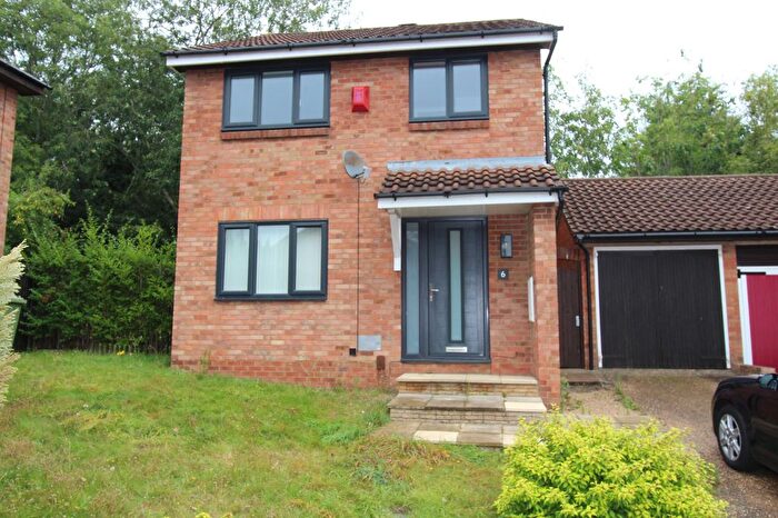3 Bedroom Detached House To Rent In Develin Close, Neath Hill, Milton Keynes, MK14