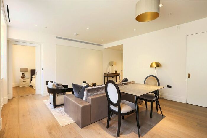 1 Bedroom Flat To Rent In Park Crescent, Fitzrovia, London, W1B