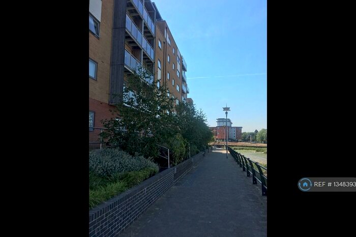 2 Bedroom Flat To Rent In Ship Wharf, Colchester, CO2