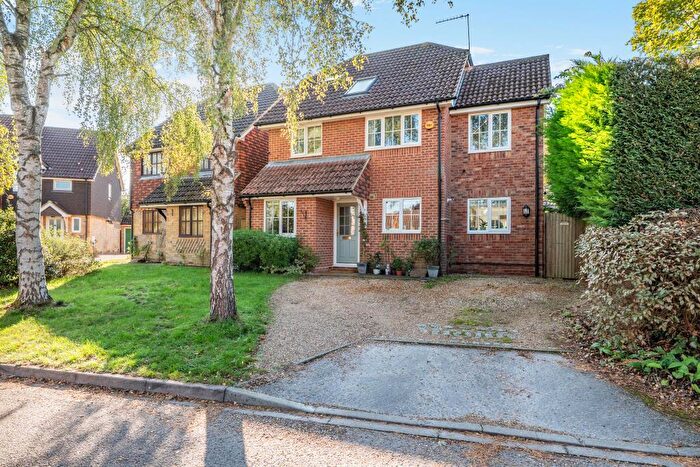 5 Bedroom Detached House For Sale In Woking, Surrey, GU22