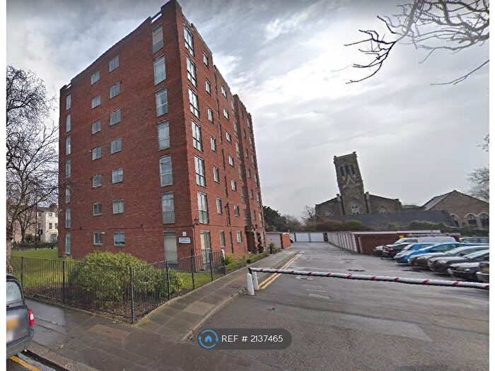 2 Bedroom Flat To Rent In Lloyd House, Croydon, CR0