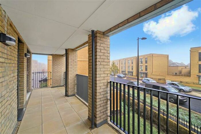 1 Bedroom Flat To Rent In Bedroom Property In Osprey Drive, Trumpington, CB2