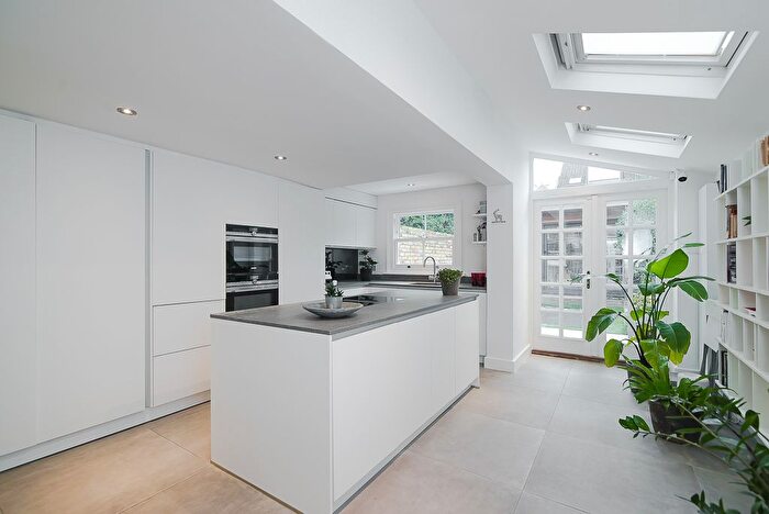 3 Bedroom Terraced House For Sale In Lillian Road, London, SW13