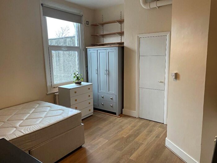 Studio To Rent In Westbere Road, London, NW2