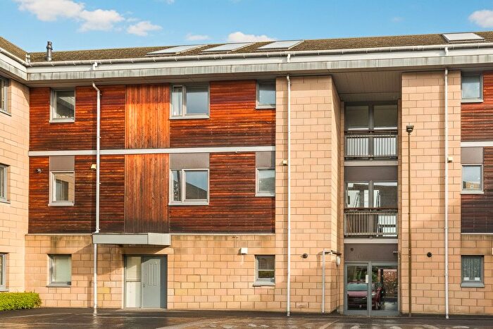 2 Bedroom Flat For Sale In Brackenridge View, Ferniehill, Edinburgh, EH17