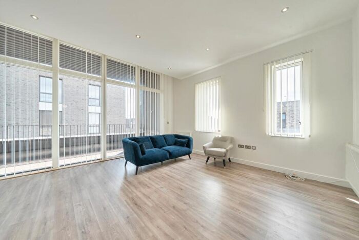 3 Bedroom Apartment To Rent In Creative Road Deptford, SE8