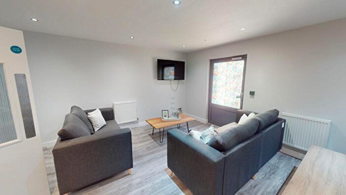 7 Bedroom Flat To Rent In Flat, Middle Street, Beeston, Nottingham, NG9