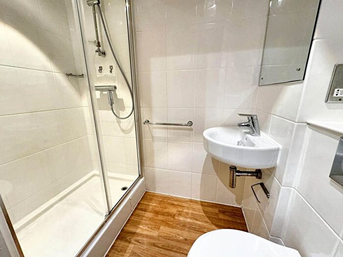 1 Bedroom Flat To Rent In King Square, Kingsdown, Bristol, BS2