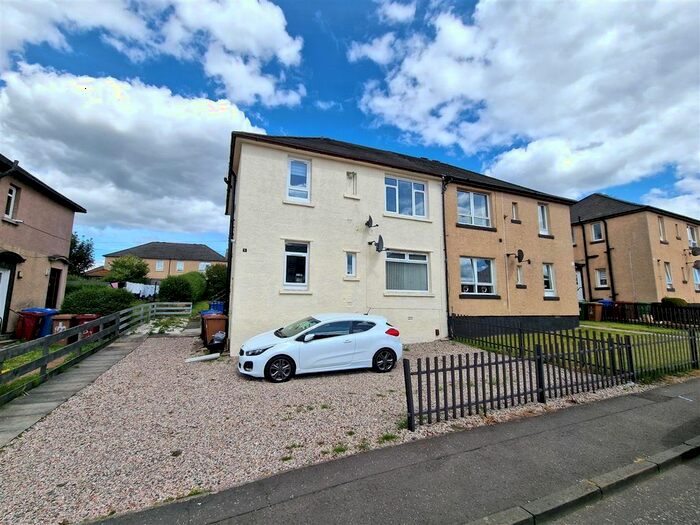 2 Bedroom Flat To Rent In Carmuirs Avenue, Camelon, Falkirk, FK1