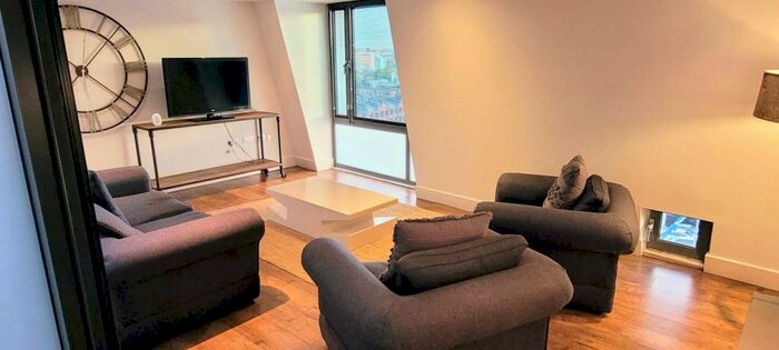 2 Bedroom Apartment To Rent In Crispin Lofts, New York Road, LS2