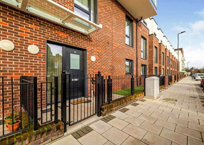 3 Bedroom Flat To Rent In Fishers Way, Sudbury, Wembley, HA0