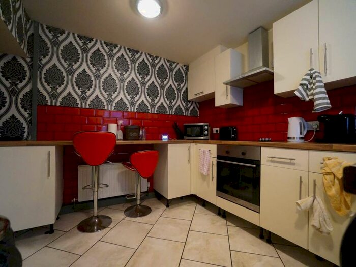 3 Bedroom House To Rent In Caellepa, Bangor, Gwynedd, LL57