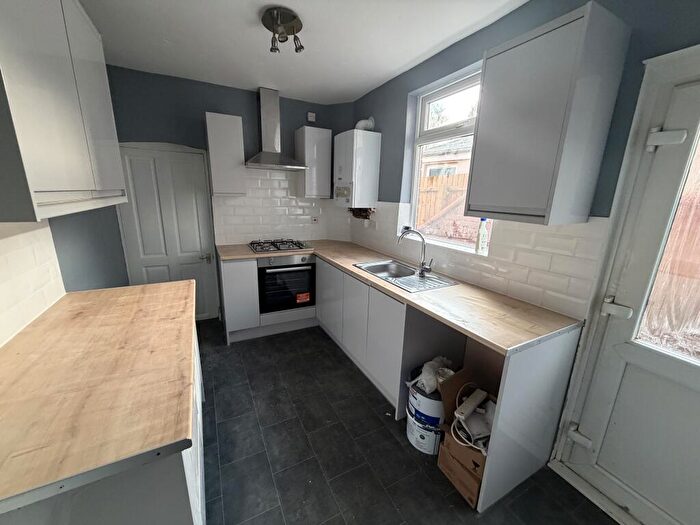 3 Bedroom House To Rent In Boughton Green Road, Northampton, NN2