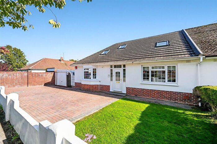 4 Bedroom Semi-Detached Bungalow For Sale In Warfield Avenue, Waterlooville, PO7