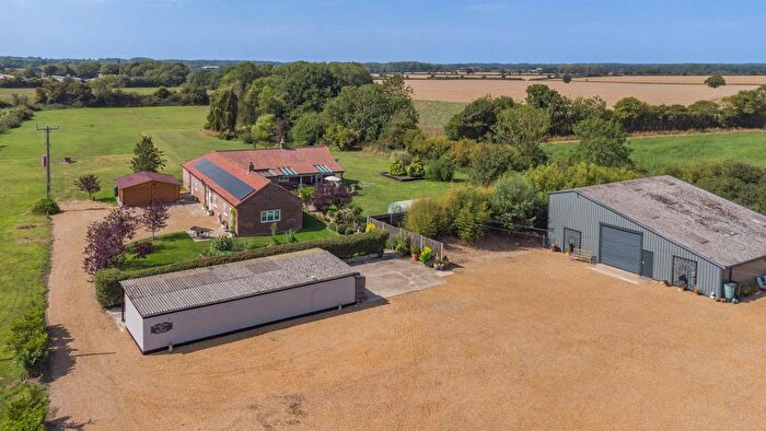 4 Bedroom Detached Bungalow For Sale In Guestwick Road, Foulsham, Dereham, NR20