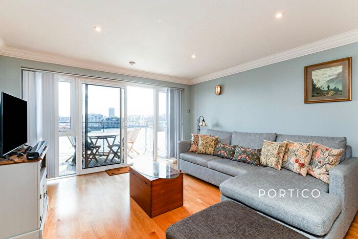 2 Bedroom Flat To Rent In Wapping High Street, London, E1W