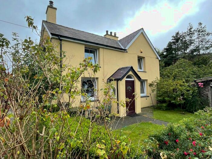 3 Bedroom Detached House For Sale In Galltyfoel, Caernarfon, LL55