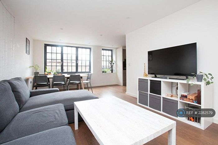 2 Bedroom Flat To Rent In Kings Cross, London, N1