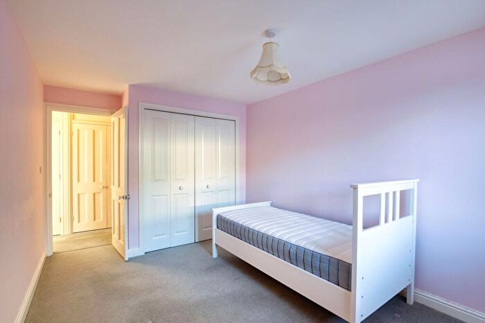 2 Bedroom Retirement Property For Sale In St. Marys Mead, Witney, OX28