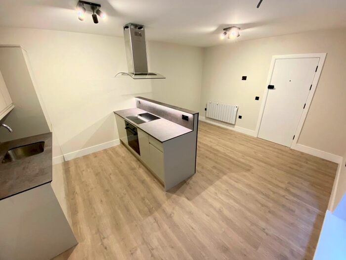 1 Bedroom Apartment To Rent In Lynchford Road, Farnborough, GU14